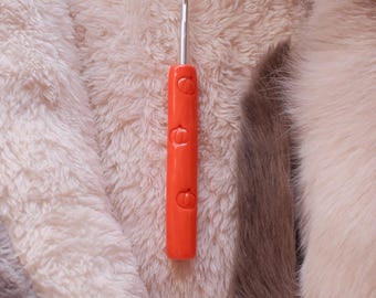 Handmade Pumpkin Crochet Hook 5mm: Polymer Clay, Resin Coated