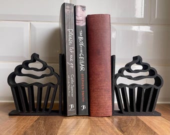 Thick 3D Printed Cupcake Bookends With Tab, Decorative kitchen Book Stands For Bakers, Pastry Chef Book Helper Gift, Recipe Book Stands