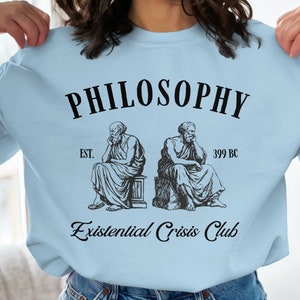 Bestehendes Crisis Club Shirt, Philosophie T-Shirt, Vintage Art Philosophie T-Shirt, Lustiges Philosophie Shirt, Philosophie Liebhaber Geschenk Bild 4