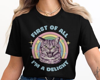 Soy una camisa de deleite, camiseta gráfica de gato divertido, camisa de diseño de gato lindo, regalo humorístico para amantes de los gatos, camiseta con dicho de gato sarcástico