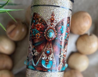 Copo Coquette Cowgirl: Glitter Dourado, Estampa de Vaca e Brilho Turquesa - 30 oz