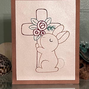Wenskaart Bunny and the Cross: digitaal downloadpatroon voor handgemaakte geborduurde kaarten