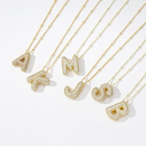 Colar de balão com iniciais banhadas a ouro 18K de A a Z e strass