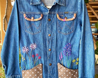 Handbestickte Handgepatchte Flower Power Jeansjacke