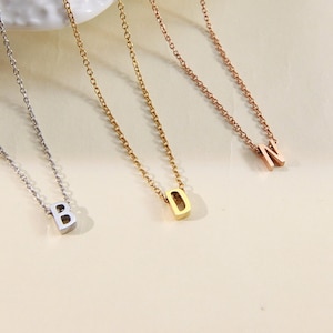Collar inicial, collar de oro inicial personalizado, collar de letras de oro, encanto de letra minimalista delicado, regalo para mamá, regalo de cumpleaños, día de la madre