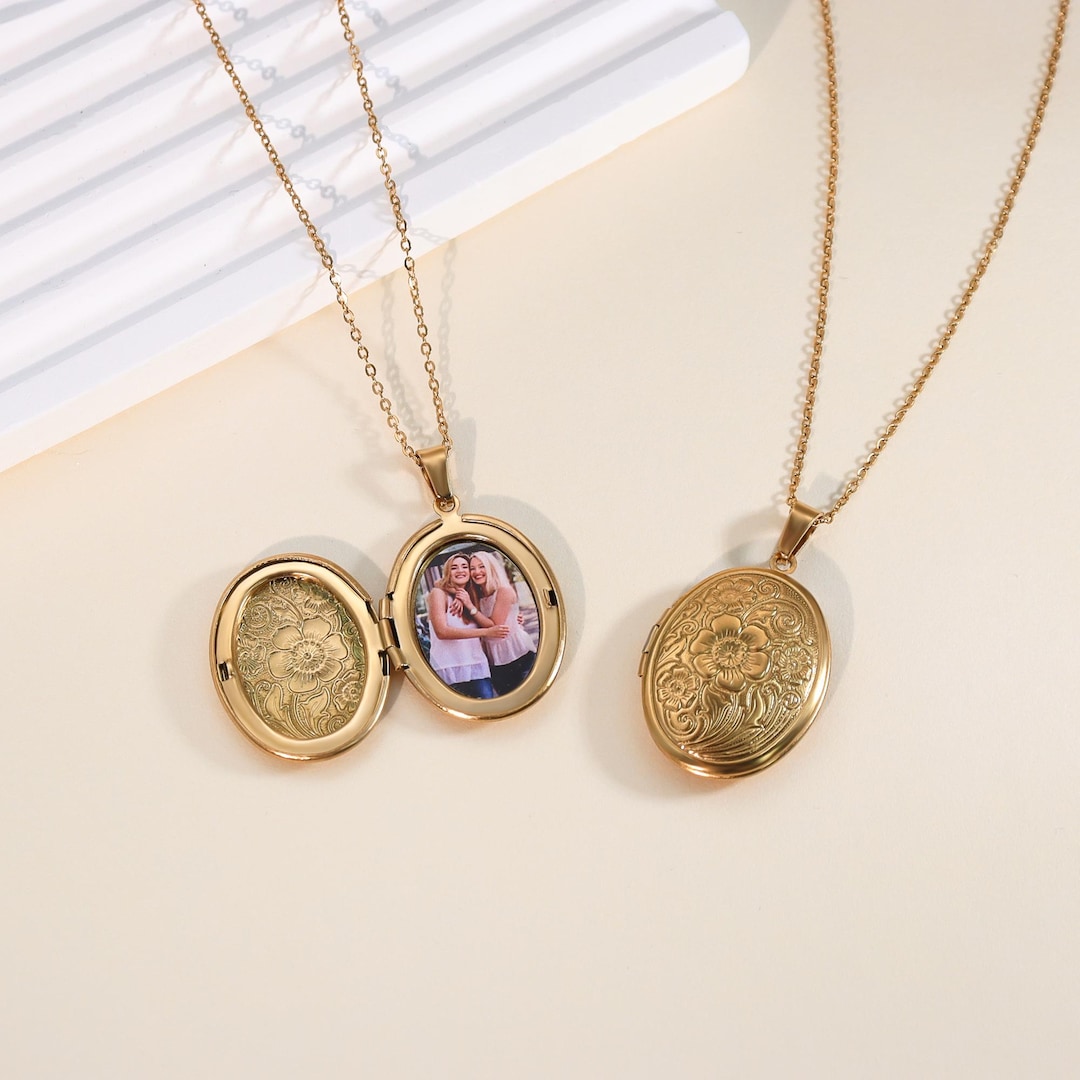 Personalized Locket Necklace With Photo,engraved Oval Locket,vintage ...