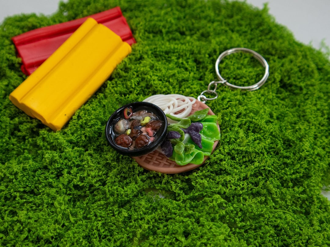 Miniature Bún Chả Keychain: Vietnamese Grilled Pork and Noodles - Etsy