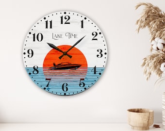 Reloj de pared con barco al atardecer en el lago, arte náutico, reloj redondo grande, decoración única para casa en el lago, estilo velero, barco de esquí o canoa.