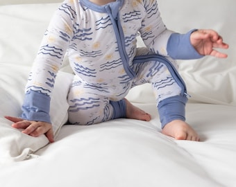Bambus-Viskose-Strampler : Der blaue Sea Footed Pyjama-Schlafplatz