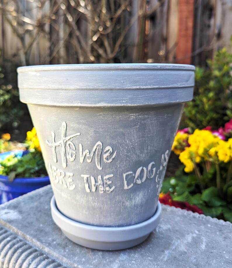 Alice in Wonderland Planter: Handmade Clay Plant Pot, Garden Decor (8") bild 5