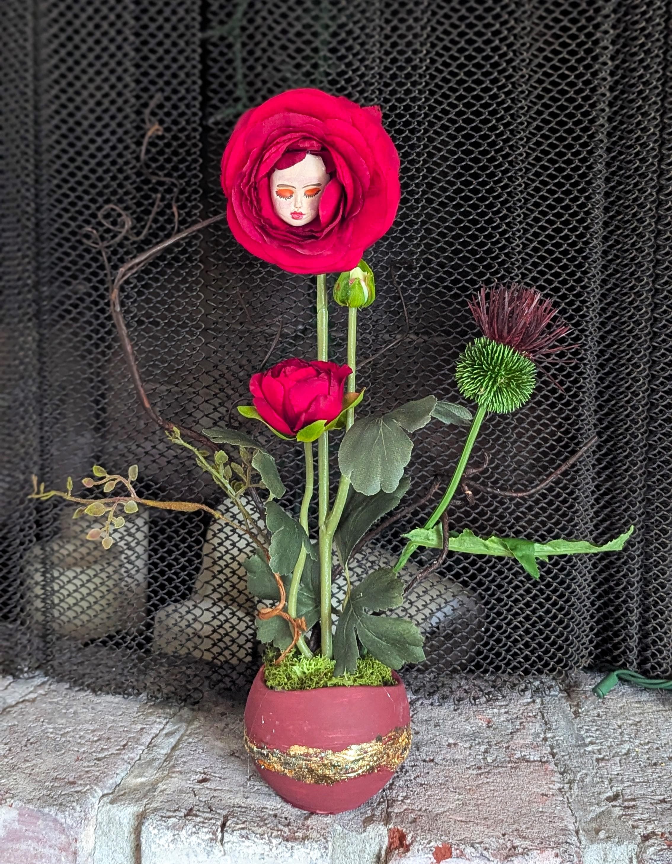 Alice in Wonderland Talking Flowers: Hand-painted Clay Faces in