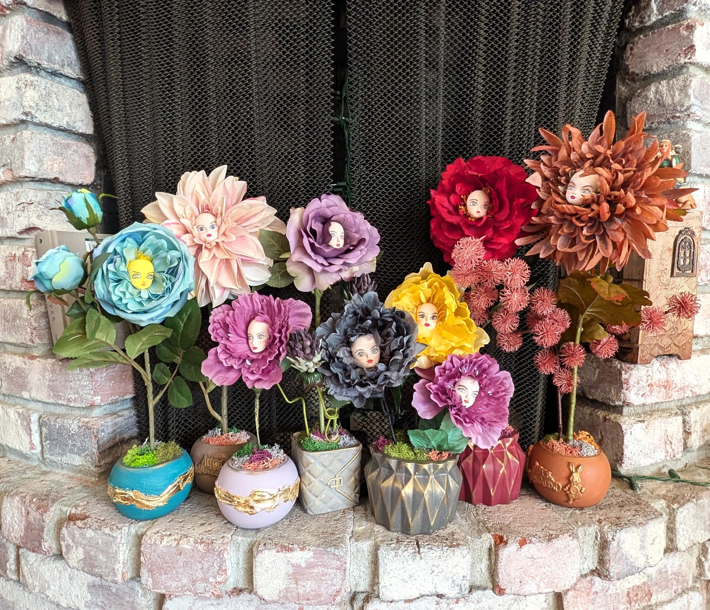 【プレミア】cordelia(花たん)『CHERS PETITS CHATS』 Alice in Wonderland Talking Flowers: Hand-painted Clay Faces in