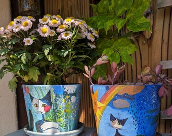 Ceramic Cat Planter: Hand-Painted Gray Pot with Clay Cat Decor