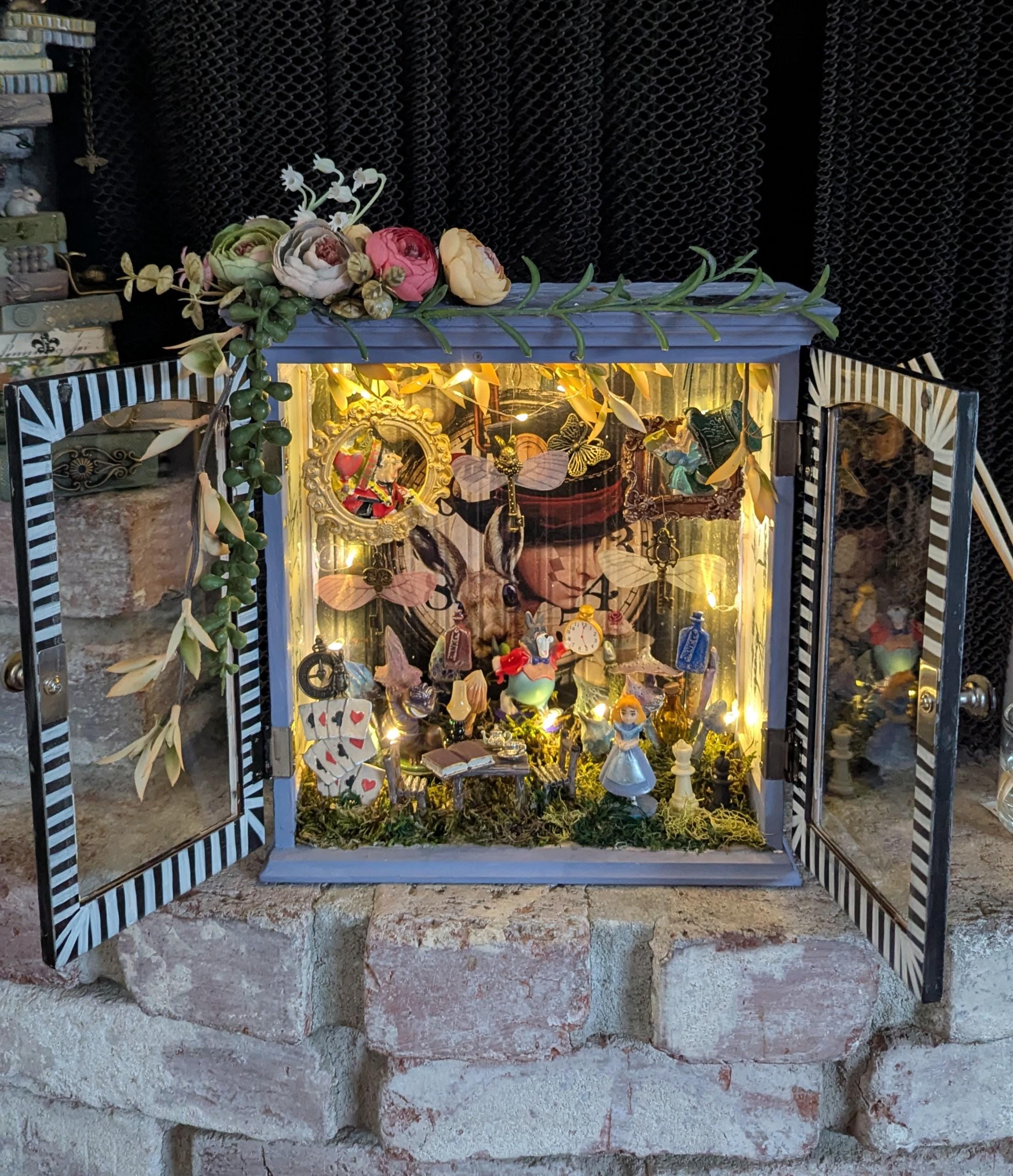 Alice in Wonderland Shadow Box: Handcrafted Light-up Diorama - Etsy