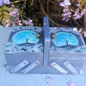 Hand-Painted Sewing Box: Expandable Wooden Organizer with Moonlit Kite Scene