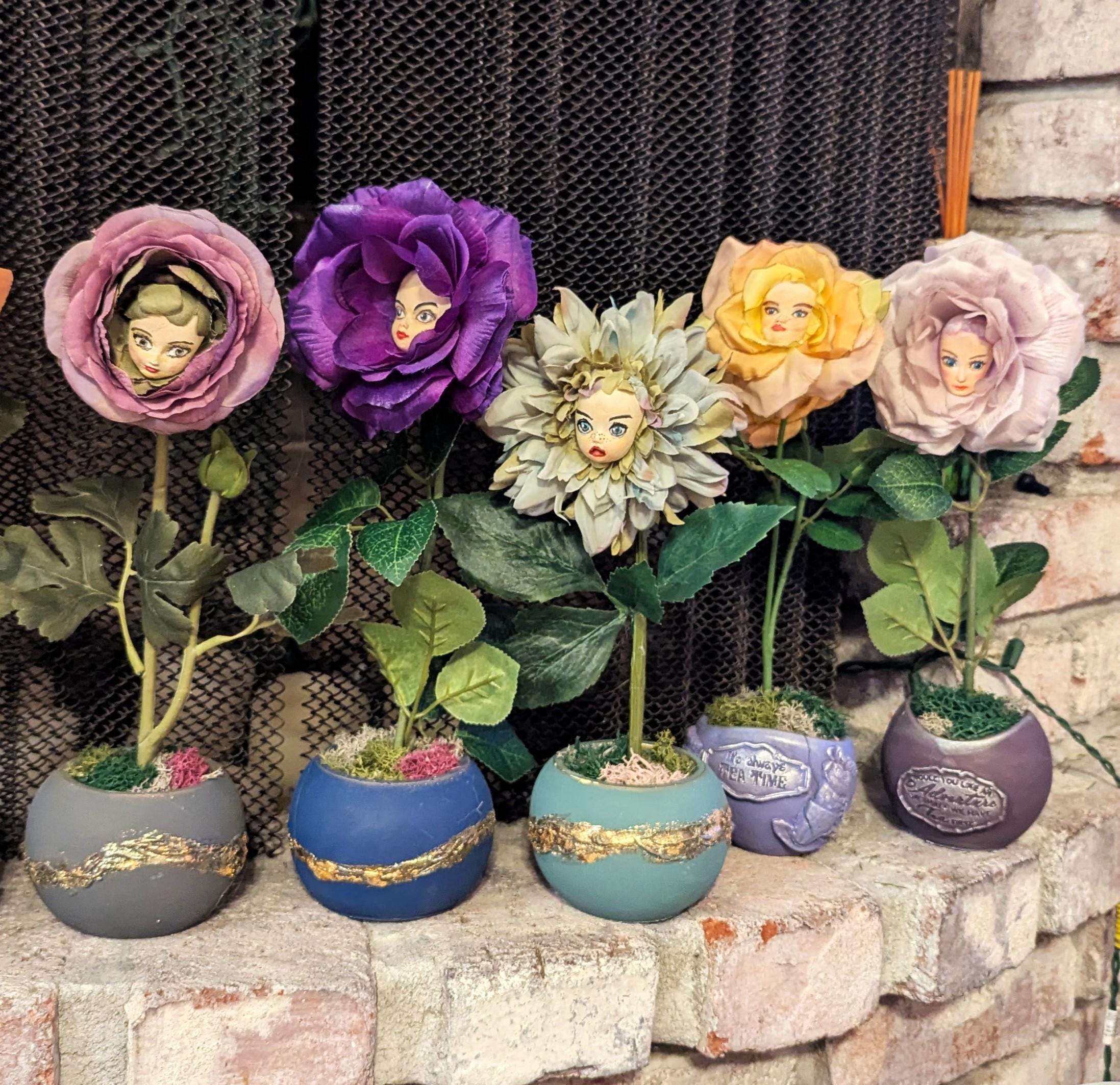 Alice in Wonderland Talking Flowers: Hand-painted Clay Faces in