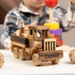 Handcrafted Toy Tow Truck With Car, Kids Pretend Play, Gift for Toddlers / PERSONALIZED