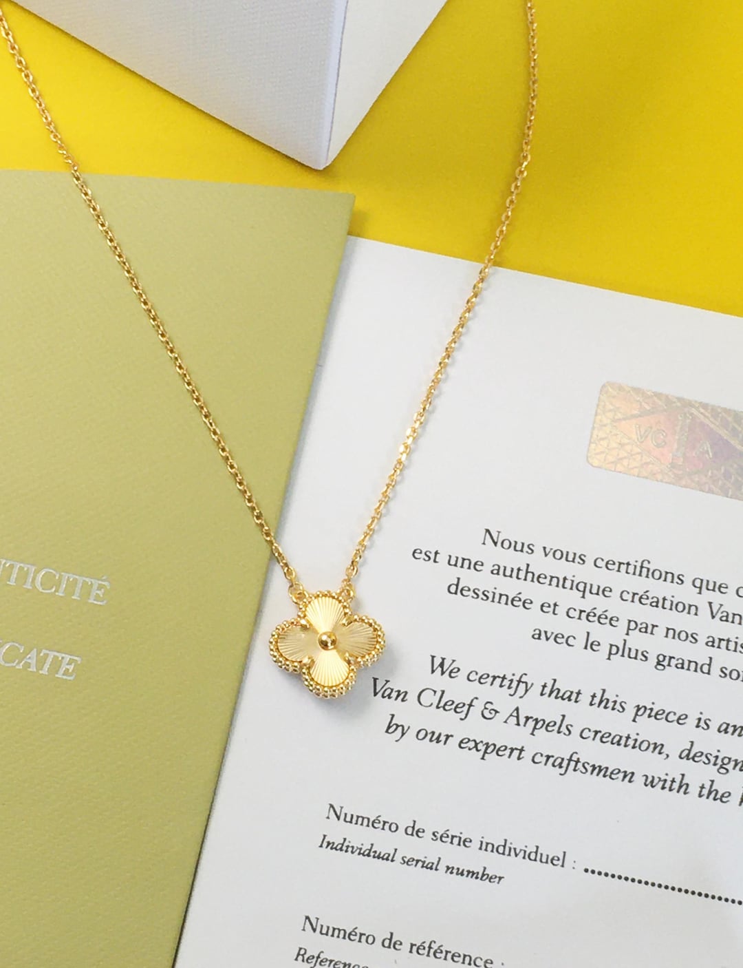 Authentic Vintage VCA 18k Yellow Gold Guilloche Clover Necklace