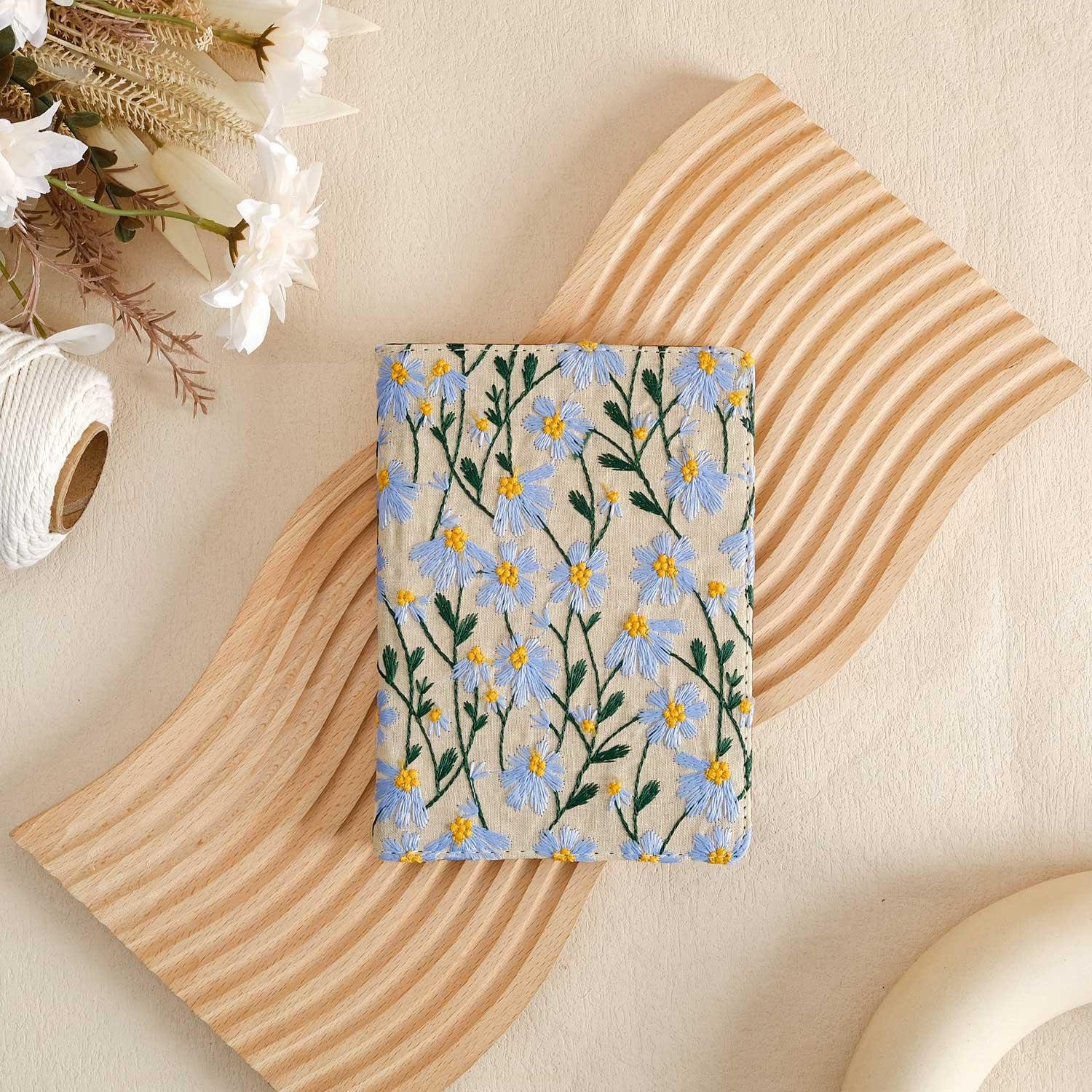 Hand Embroidered Chrysanthemum Pattern Kindle Case, Kindle paperwhite 6.8 case, All new kindle paperwhite 12th gen, Halloween Gifts
