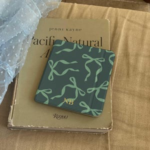 Personalisierte Streifen Kindle Hülle Abnehmbare magnetische Kobo Hülle Bücherwurm Kindle Hülle Papierweiß Hülle Minimalistisches Geschenk für sie