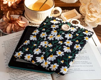 Little Daisy Hand Embroidery Kindle Sleeve, Kindle pouch, Book Lover Gift, Book Accessories, Padded Kindle Pouch, Bookish Gift, Book sleeve