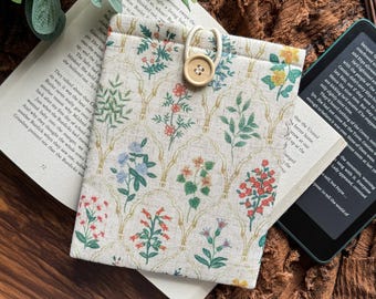 Embroidered Floral Kindle Sleeve Handmade Kindle Case Book Sleeve, All kindle Paperwhite Case,Vintage Botanical Design with Wooden Button