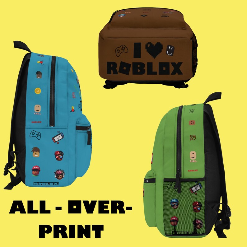 Pode incluir: Tr&ecirc;s mochilas em cores diferentes: azul, castanho e verde. A mochila azul tem um padr&atilde;o de &iacute;cones relacionados a jogos e a palavra "ROBLOX". A mochila castanha tem o texto "I ❤️ ROBLOX". A mochila verde tamb&eacute;m tem &iacute;cones relacionados a jogos.