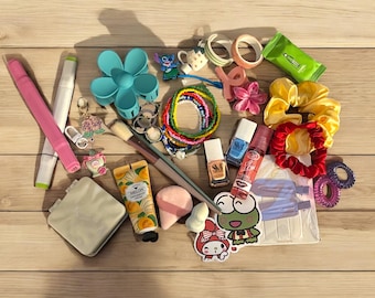 Mystery Scoops | Beauty Accessories Bundle, A Crafty Scoops Surprise