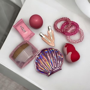 Mini Makeup Kit – Portable Beauty Essentials for On-the-Go Glam