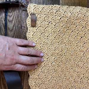 Sac à main pour femme en raphia de couleur naturelle, sac en raphia en maille de paille, sac d'été en osier, cadeau fait main, petit sac à main en raphia beige pour femme image 10