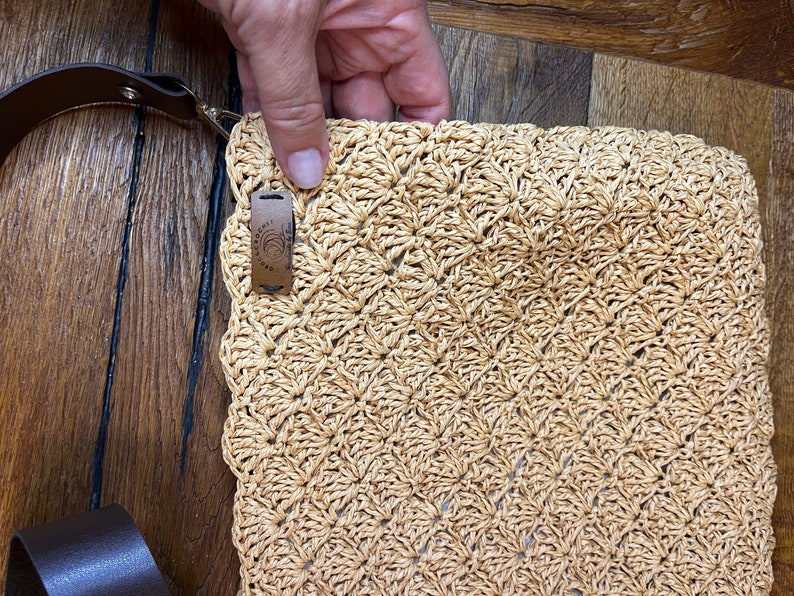 Sac à main pour femme en raphia de couleur naturelle, sac en raphia en maille de paille, sac d'été en osier, cadeau fait main, petit sac à main en raphia beige pour femme image 8