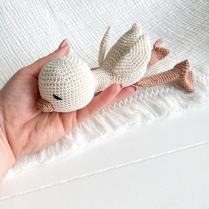 Gans Ente Set oder Einzeln Kinderwagenkette Schnullerkette Babyschalen Anhänger Namen Mädchen Junge Geschenk Rassel Kuscheltier Bild 4