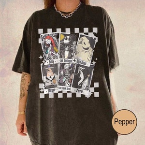 Comfort Colors La pesadilla antes de Navidad Personajes Tarot Cards Camisa, Camisa de fiesta de Halloween, Camisa de Jack y Sally, Fiesta de Halloween