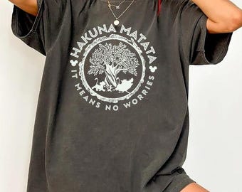 Vintage Hakuna Matata Comfort Color-shirt, Lion King-shirt, Animal Kingdom-shirt, Mickey Safari-shirt, Disney Wild-shirt