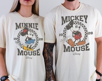 Camiseta retro de Mickey y Minnie para parejas, colores cómodos, vacaciones de Disney, Mickey de Disneyland, Magic Kingdom y clásica de Mickey.