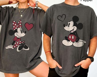 Camiseta de Dia dos Namorados do Mickey e da Minnie, Camisetas de Casal do Mickey e da Minnie, Camiseta de Casal da Disney, Camisetas para Família da Disneyworld, Camiseta de Viagem para a Disney para Casais