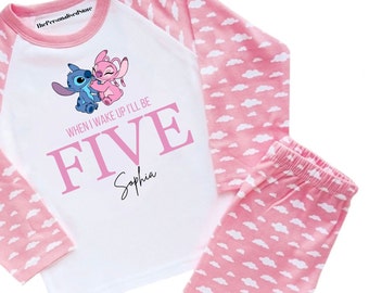 Stich-Geburtstags-Pyjama „Erster Geburtstag – Wenn ich aufwache, werde ich sein“ – personalisierter Pyjama für Mädchen jeden Alters, Unisex-Pyjama für Jungen