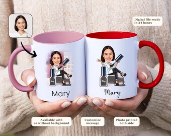Op de afbeelding: Twee witte keramische mokken met roze en rode randen. Beide mokken hebben een cartoonillustratie van een vrouw met de naam "Mary" eronder gedrukt. De mok aan de linkerkant heeft een roze handvat en de mok aan de rechterkant heeft een rood handvat.