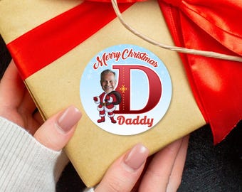 パーソナライズされたサンタのステッカー：顔文字入りクリスマスギフトラベル