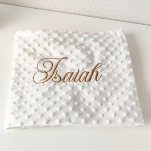 Manta de bebé personalizada Minky – Nombre bordado – 90 x 90 cm – Blanco, azul o rosa – Suave y esponjosa – Regalo de nacimiento