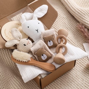 Personalized  Baby Gift Basket Custom Newborn Shower Gift Box Pregnancy Gift Set Rattle Nursery Gift Box for New Parents Keepsake New Mom