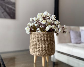 Jute Planter Basket with Wooden Legs, Standing Woven Flower Pot Holder, Small Crochet Indoor vase for dried flowers