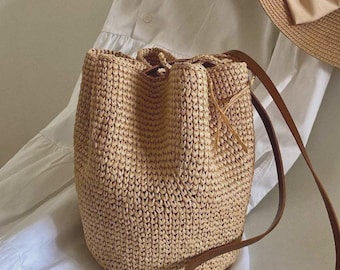 Handmade Raffia Crochet Bucket Bag: Boho Summer Crossbody with Leather Strap