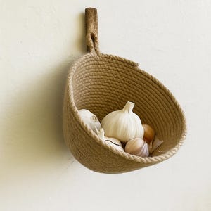 Hanging Jute Basket Set – Eco-Friendly Storage, Scandinavian Decor, Plant Hanger, Rustic Kitchen & Bathroom Organizer
