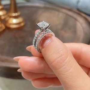 Anillo nupcial de moissanita de corte princesa incoloro de 2 quilates, anillo de compromiso, anillo pavé con banda a juego, anillo de aniversario en plata 925