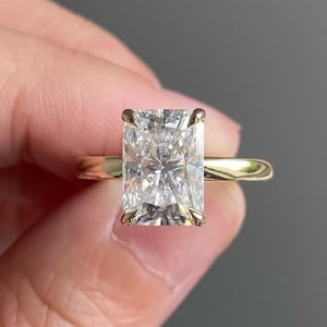 Classic 3 Ct Radiant Cut Moissanite Engagement Ring, Crushed Ice Radiant Cut Ring, Elongated Radiant, Solitaire Ring