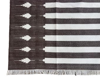 MAGAZIJNOPRUIMING Brown en White Arrow Dhurrie