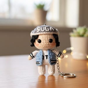 K-Pop Idol Boy Virkmönster – Amigurumi-docka Nyckelring PDF-handledning – 11 cm – Direktnedladdning