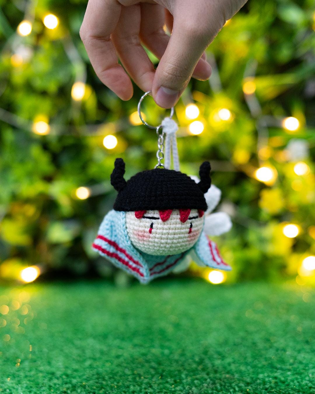 G Dragon Daisy Keychain - Etsy