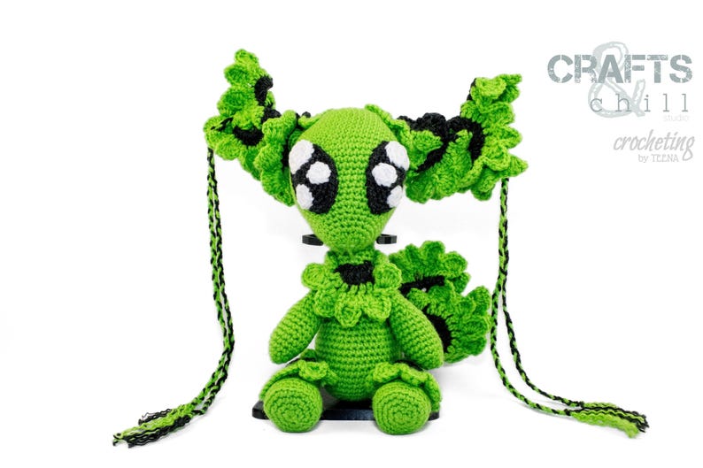 Crocheted Alien - "cute Alien Girl" - Etsy
